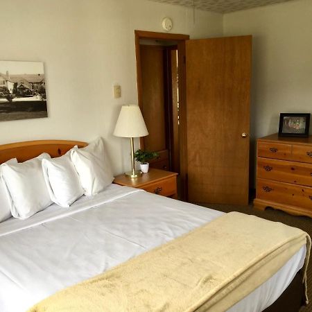 Maxwelton Braes Lodge & Golf Course Бейлис Харбър Екстериор снимка
