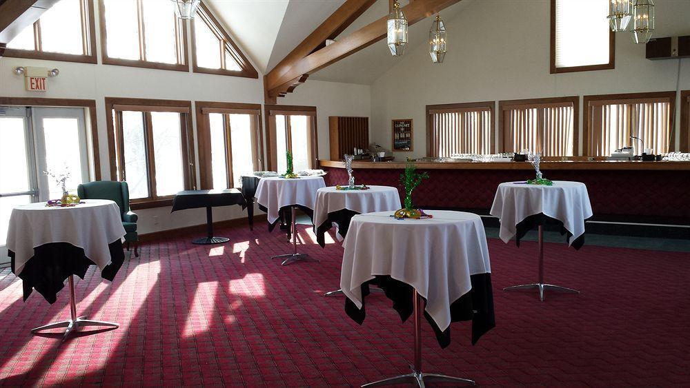 Maxwelton Braes Lodge & Golf Course Бейлис Харбър Екстериор снимка