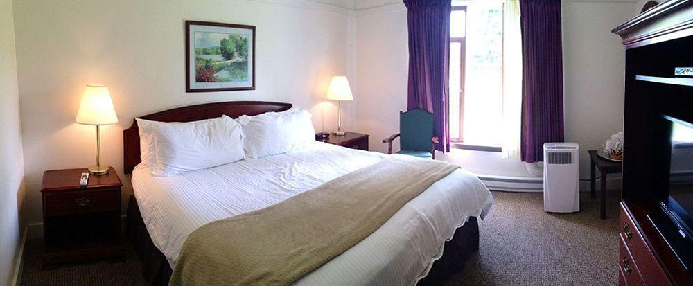 Maxwelton Braes Lodge & Golf Course Бейлис Харбър Екстериор снимка