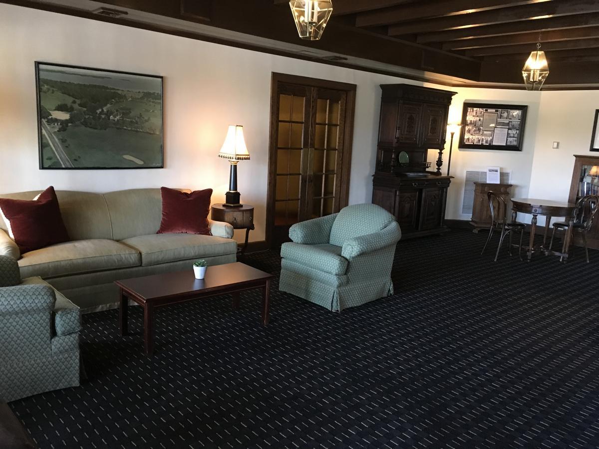 Maxwelton Braes Lodge & Golf Course Бейлис Харбър Екстериор снимка