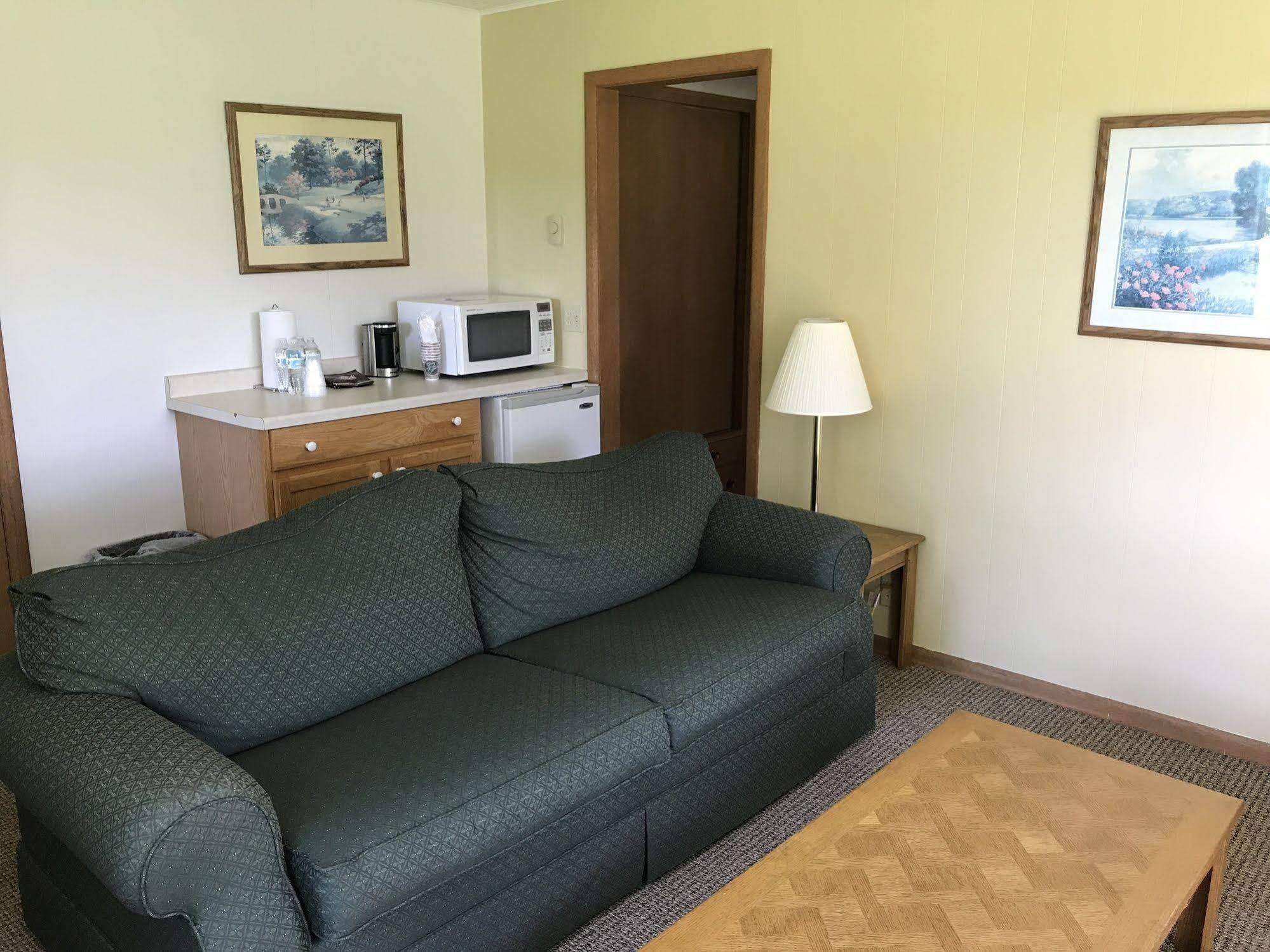 Maxwelton Braes Lodge & Golf Course Бейлис Харбър Екстериор снимка