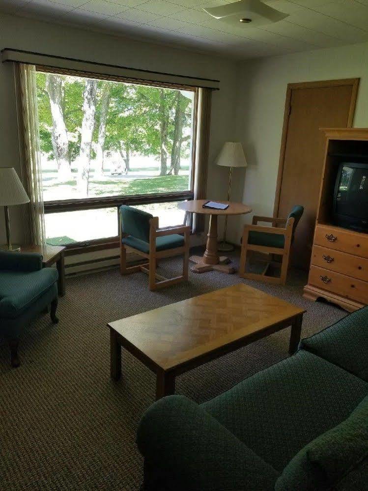 Maxwelton Braes Lodge & Golf Course Бейлис Харбър Екстериор снимка